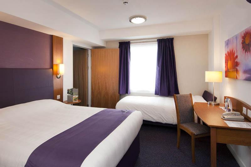 Premier Inn London Croydon West - Purley A23 Екстер'єр фото
