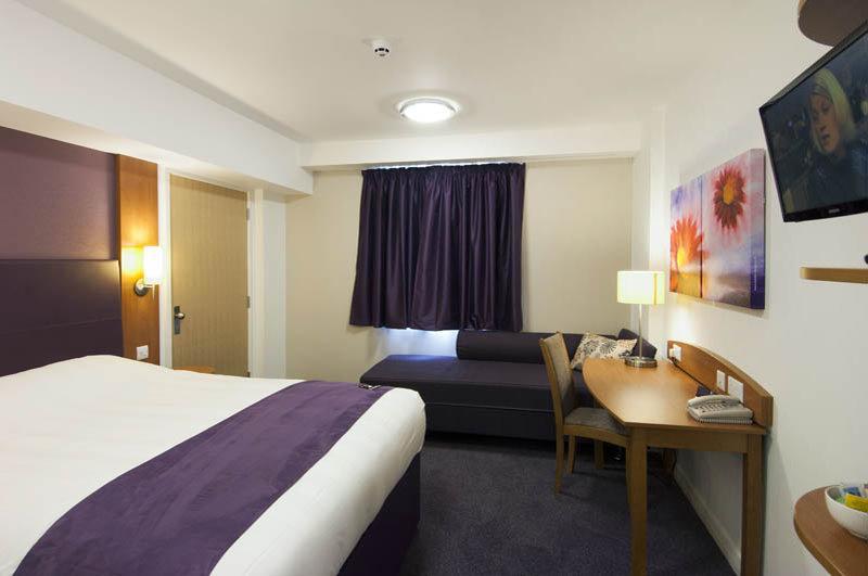 Premier Inn London Croydon West - Purley A23 Екстер'єр фото