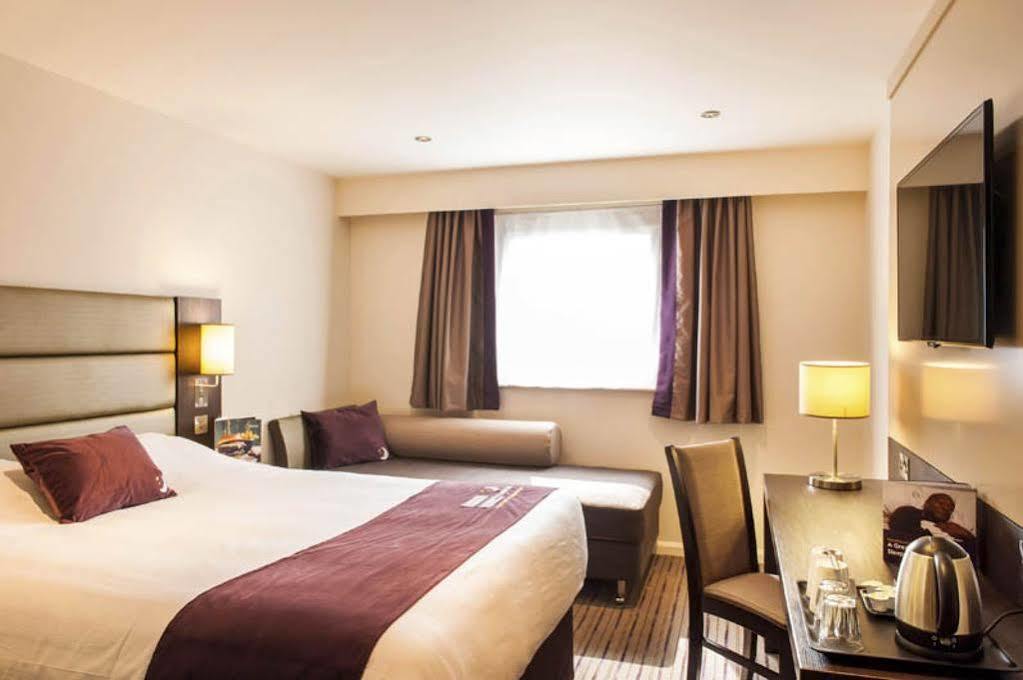 Premier Inn London Croydon West - Purley A23 Екстер'єр фото
